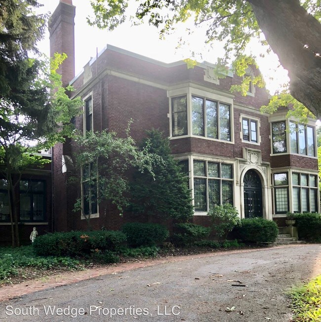 Building Photo - 1099 East Ave