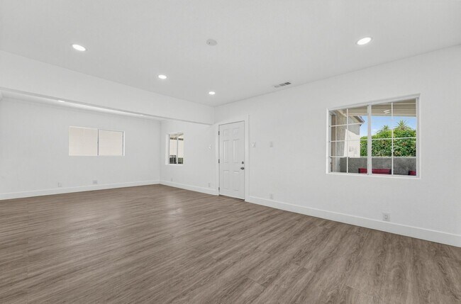 Foto del edificio - 2703 Alsace Ave