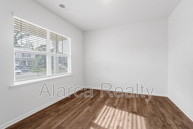 Foto del edificio - 3729 Stanley Creek Dr