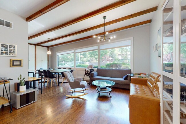 Foto del edificio - 3719 Greenwood St