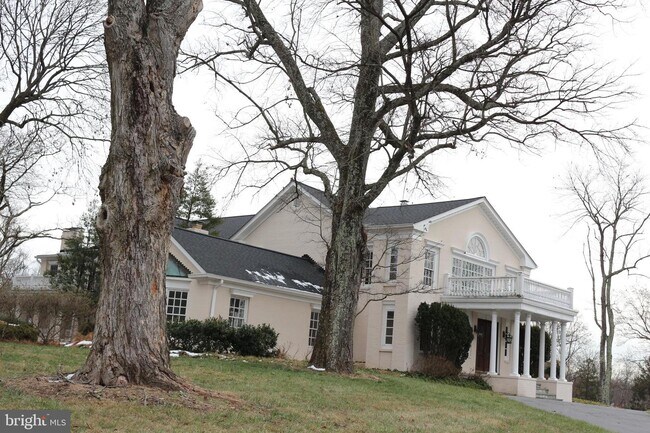 Foto del edificio - 1001 Murphy Dr