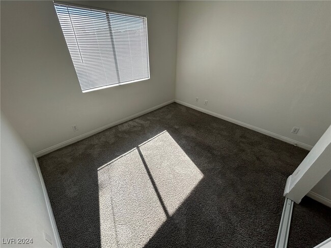 Foto del edificio - 2965 Juniper Hills Blvd