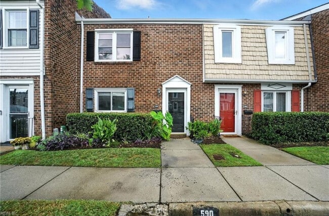 Building Photo - 590 Tenbee Ln