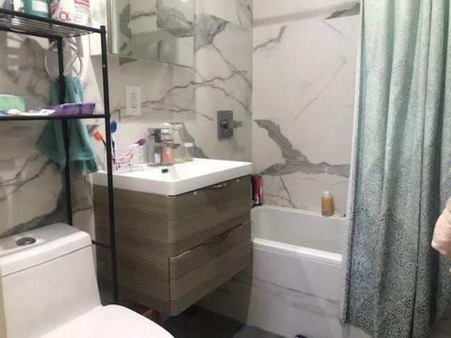 Foto del edificio - 2228 1st Avenue