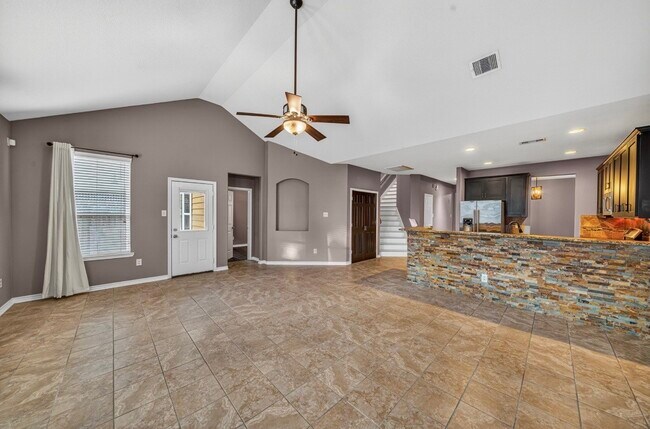Building Photo - 11623 Greensbrook Garden Dr