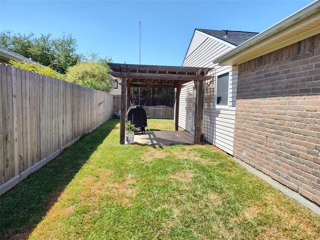Building Photo - 4510 Kenya Ln