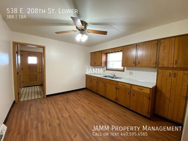 Building Photo - 538 E 208th St