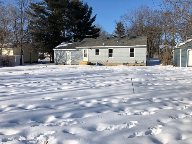 Building Photo - 1244 133rd Ln NE