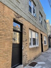 Building Photo - 425 Baldwin Ave