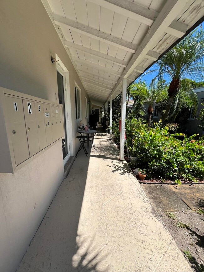 Building Photo - 113 Edwards Ln