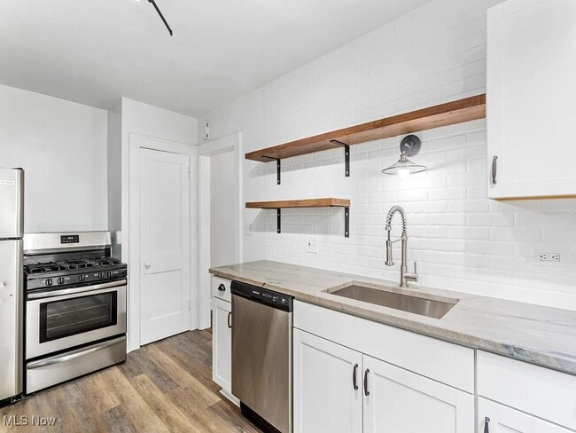 Building Photo - 16201 Madison Ave