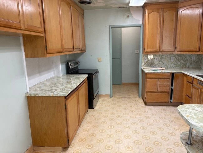 Building Photo - 4639 James Ave