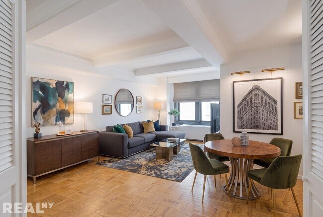 Foto del edificio - 101 W 55th St