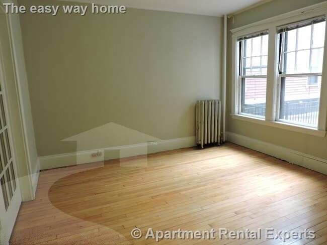 Photo - 11 Story St Apartment