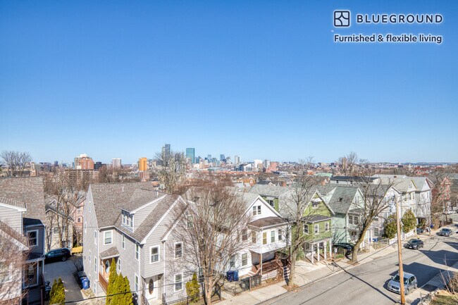 Building Photo - 30 Iroquois St