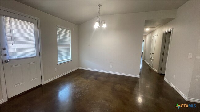 Foto del edificio - 202 Lowes Blvd