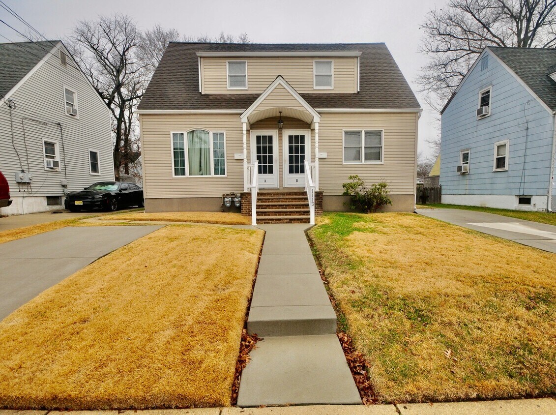 Primary Photo - 1113 Center Ave