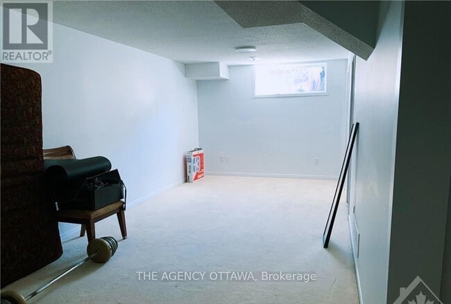 Building Photo - 222 Freedom Private