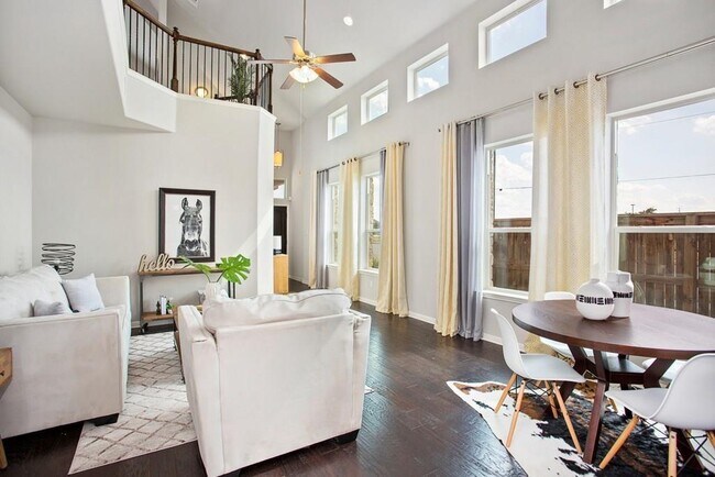 Foto del edificio - 1401 Little Elm Trail
