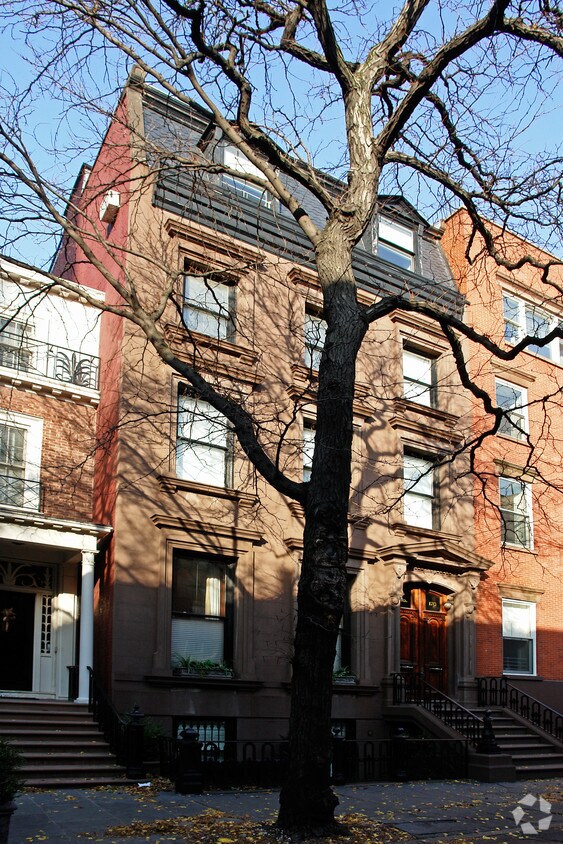 Primary Photo - 170 Columbia Hts