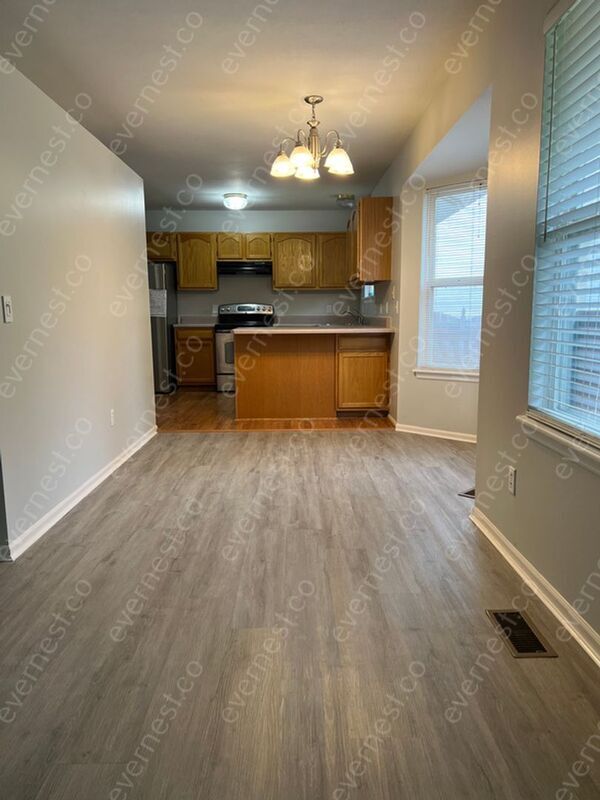 Building Photo - 814 Sherwood Forest Ct