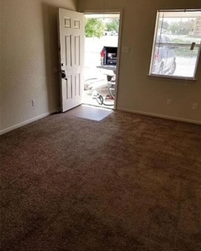 Foto del edificio - Beautiful 2 Bed / 1 Bath home in Copperas ...