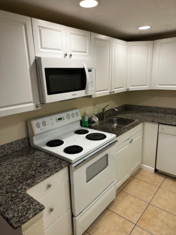 Foto del edificio - 480 NW 20th St
