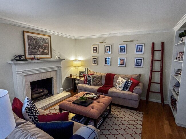 Foto del edificio - 236 Chippendale Cir