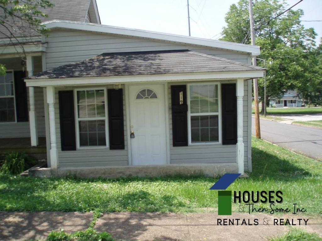Primary Photo - 119 Hubert St