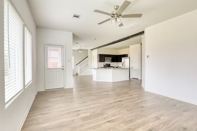 Foto del edificio - 420 Magnolia Ln