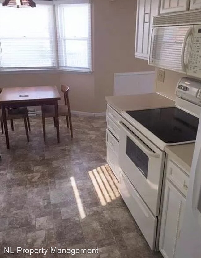 Foto del edificio - 3 br, 4 bath House - 2004 South 133 Ave