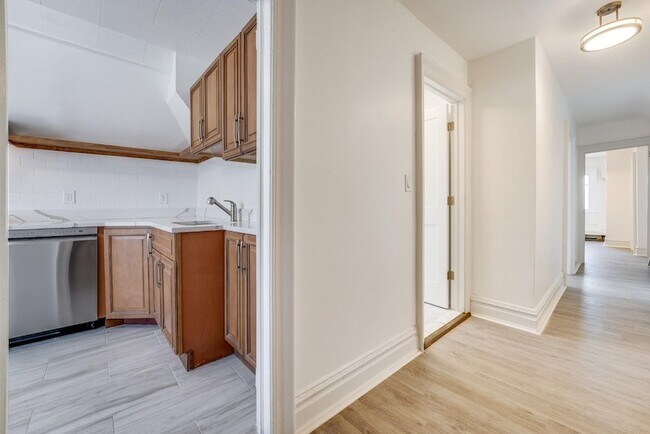Foto del edificio - 304 Fulton Ave