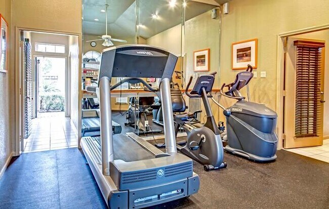 Foto del edificio - 2380 Bering Dr