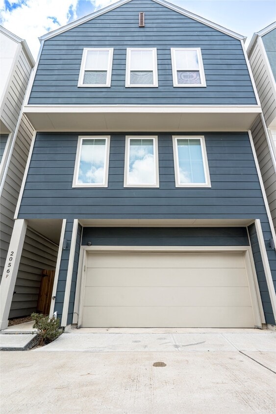 Foto principal - 2056 Johanna Dr