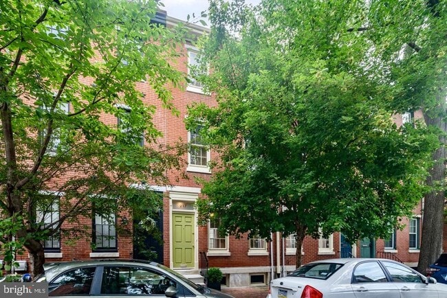 Building Photo - 217 Carpenter St