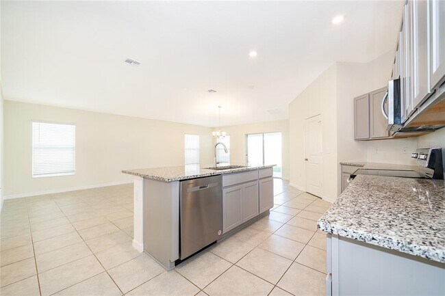 Building Photo - 9121 Oscraft Dr