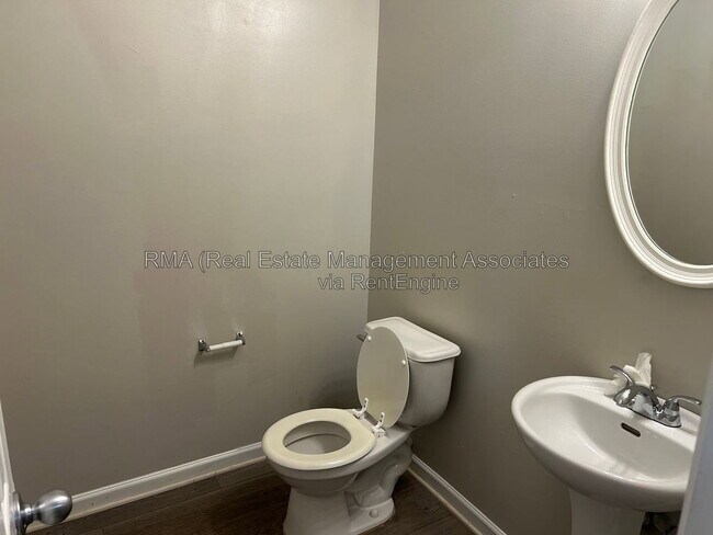 Building Photo - 1749 Carrington Dr