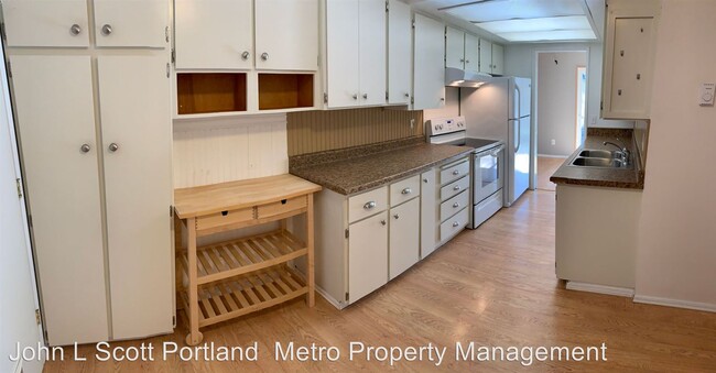 Foto del edificio - 361 NE Village Squire Ave