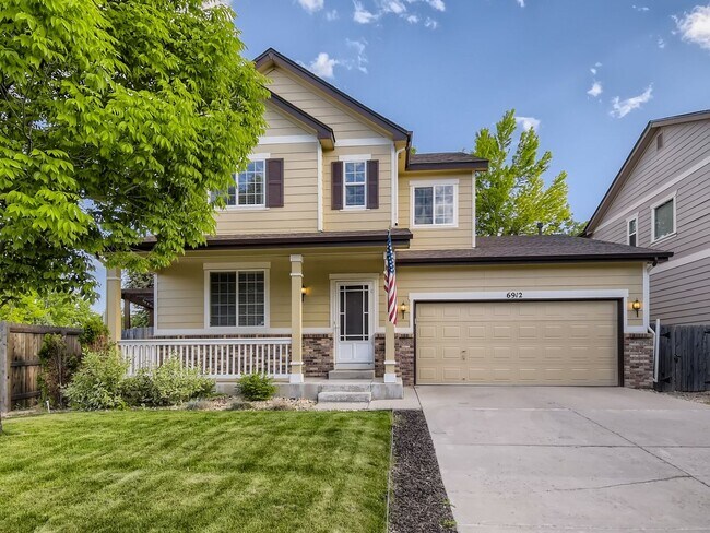 Building Photo - AVAILABLE FOR MOVE IN ON OCTOBER 1ST! VIDE...