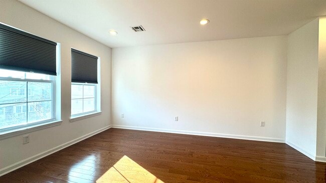 Foto del edificio - 51 Cottage St