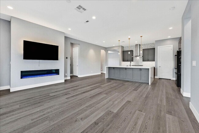 Foto del edificio - Summerlin West Single-Story 4 Bedroom 4.5 Bathroom Home!
