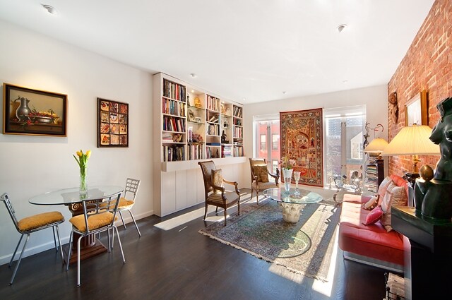  - 251 E 110th St