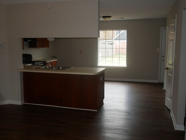 Foto del edificio - 2531 Bristol Cove