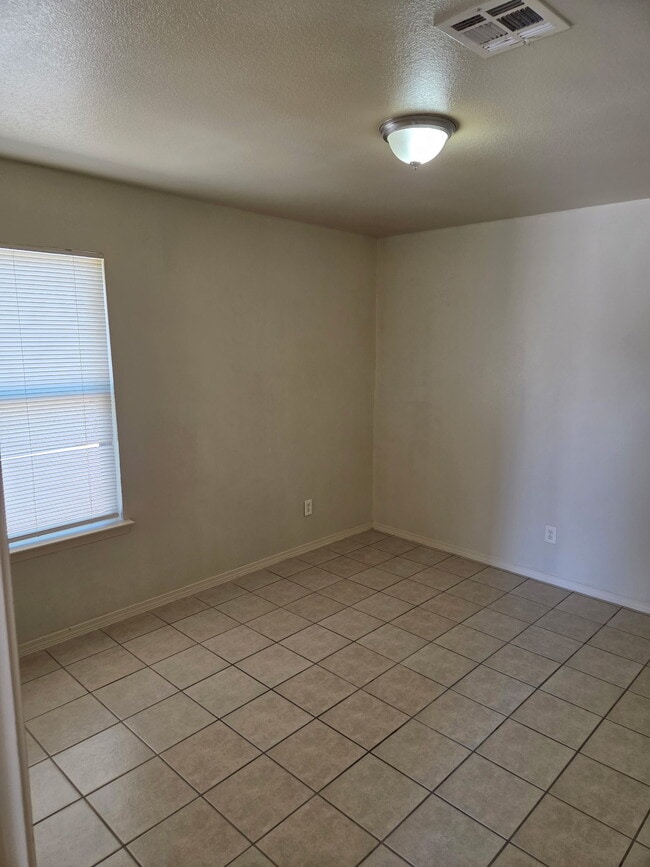 Livingroom - 331 Milton Rd