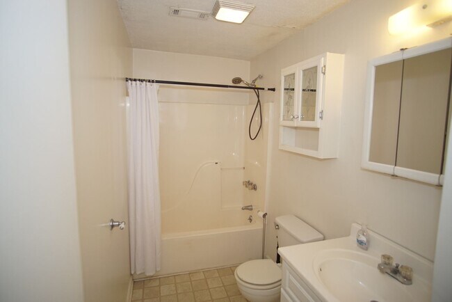 Foto del edificio - North Knoxville Cottage!