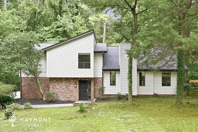 Building Photo - 600 Ponderosa Ct