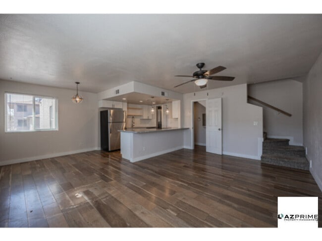 Building Photo - $500 OFF FIRST MONTH'S RENT MOVE IN SPECIA...