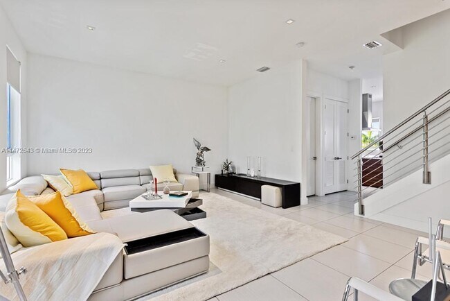 Foto del edificio - 9187 NW 33rd St