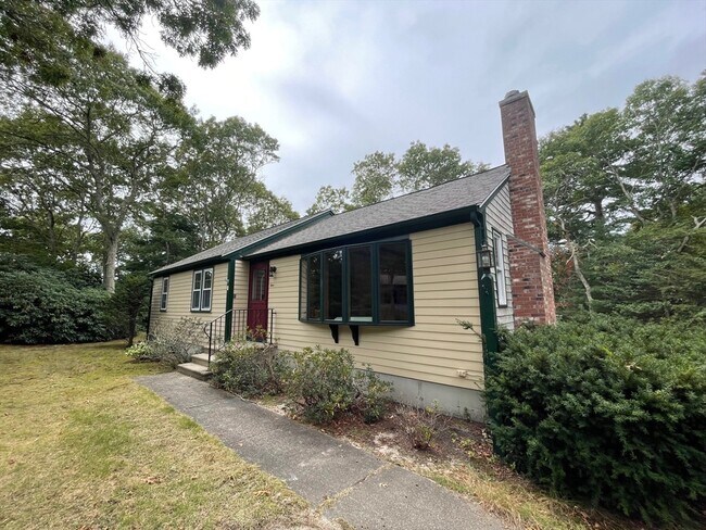 Building Photo - 1 Pryer Dr