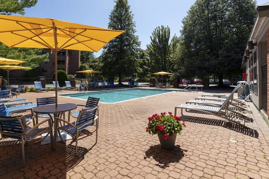 Eagle Rock Apartments at Swampscott